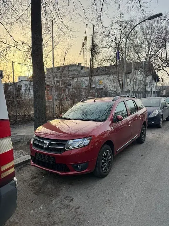 Gebraucht Dacia Logan MCV 75 PS (55 kW) 2013 Rot Limousine