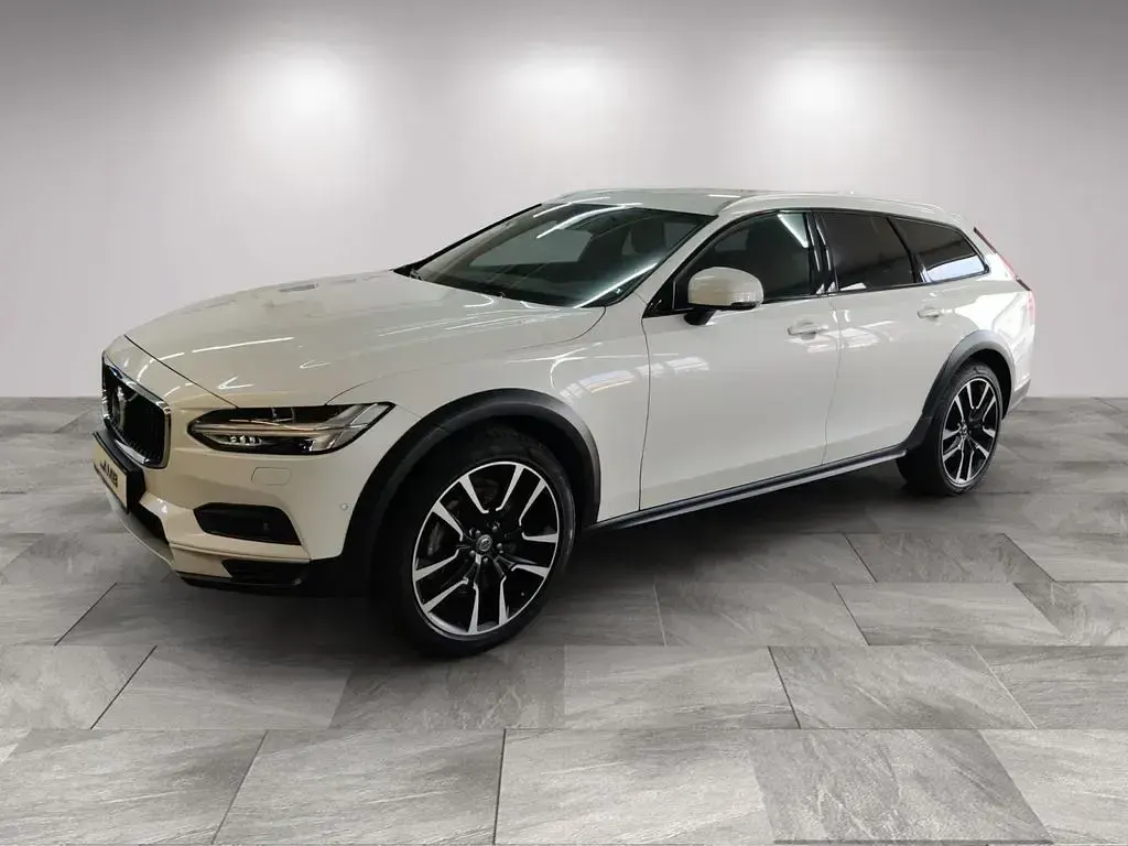 Gebraucht Volvo V90 CC 197 PS (144 kW) 2024 Weiß Kombi