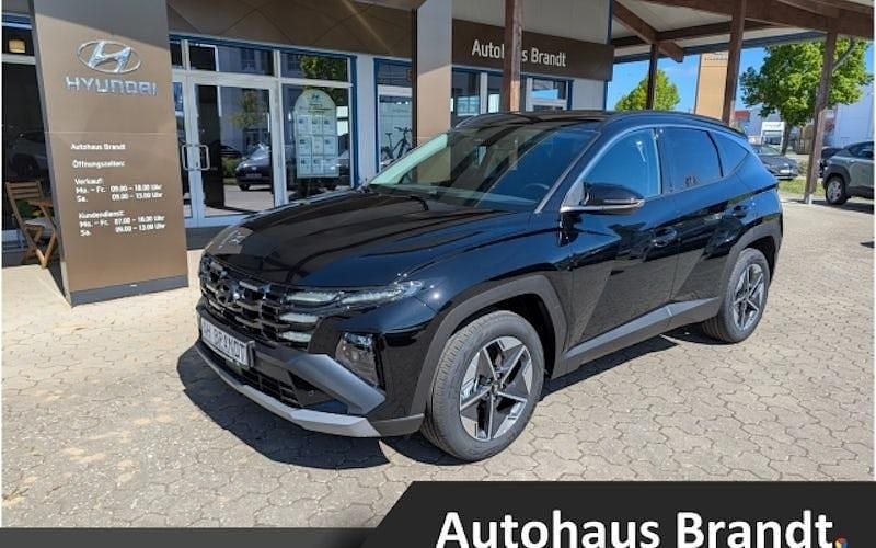 Schwarz Neu 2025 Hyundai Tucson Trend SUV | 31.990 € (Superpreis) - Bild 1/4