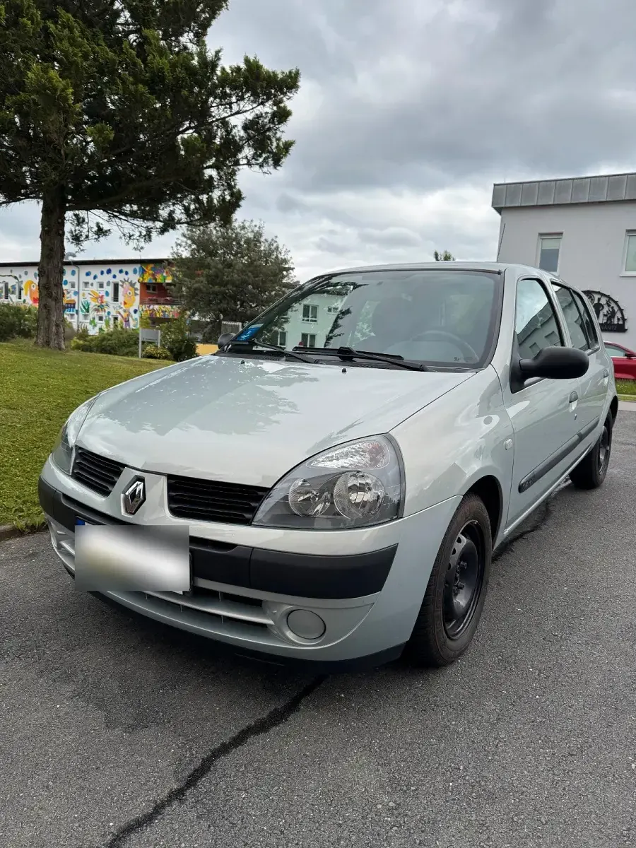 Gebraucht Renault Clio 98 PS (72 kW) 2004 Grau Kleinwagen