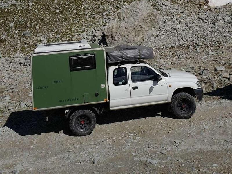 Weiß Gebraucht 2003 Toyota HiLux Abholung | 35.000 € - Bild 1/4