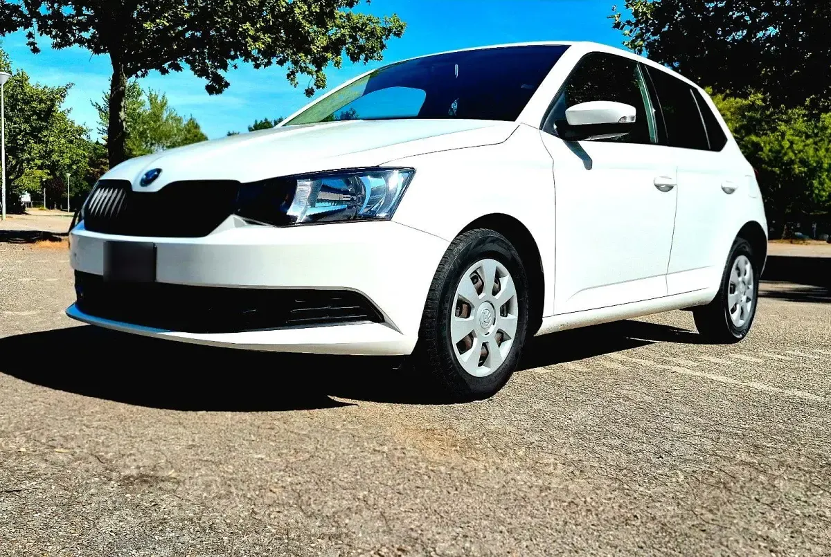 Gebraucht Skoda Fabia Active 60 PS (44 kW) 2017 Weiß Kleinwagen