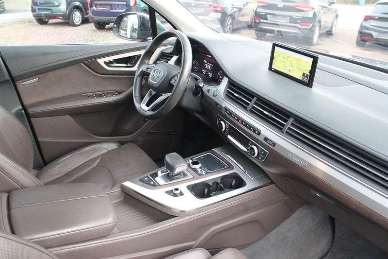 Gebraucht Audi Q7 S-Line 333 PS (244 kW) 2015 Orcaschwarz metallic SUV