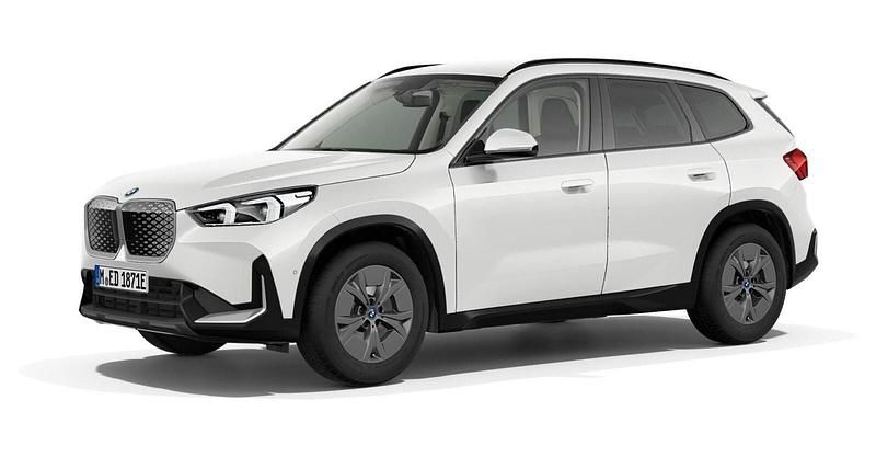 Weiß Gebraucht 2024 BMW iX1 Luxury Line SUV | 42.191 € (Fairer Preis) - Bild 1/4