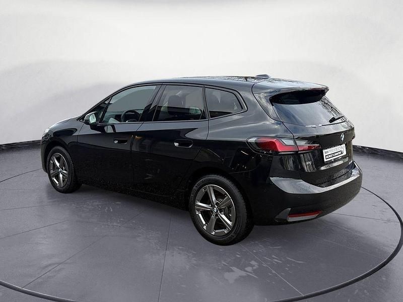 Gebraucht BMW 220 Active Tourer 156 PS (114 kW) 2025 Schwarz Van / Kleinbus