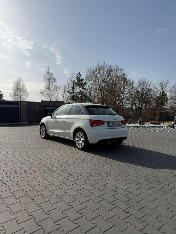 Gebraucht Audi A1 Ambition 122 PS (89 kW) 2012 Weiß Kleinwagen