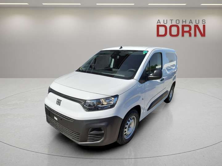 Weiß Gebraucht 2023 Fiat e-Doblò Van / Kleinbus | 26.990 € (Fairer Preis) - Bild 1/4