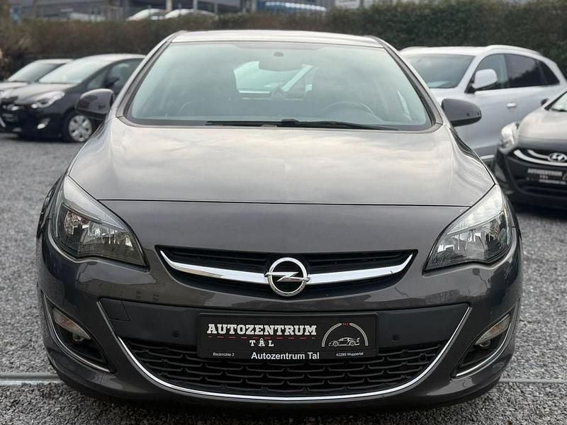 Gebraucht Opel Astra Exklusiv 140 PS (102 kW) 2015 Grau Limousine