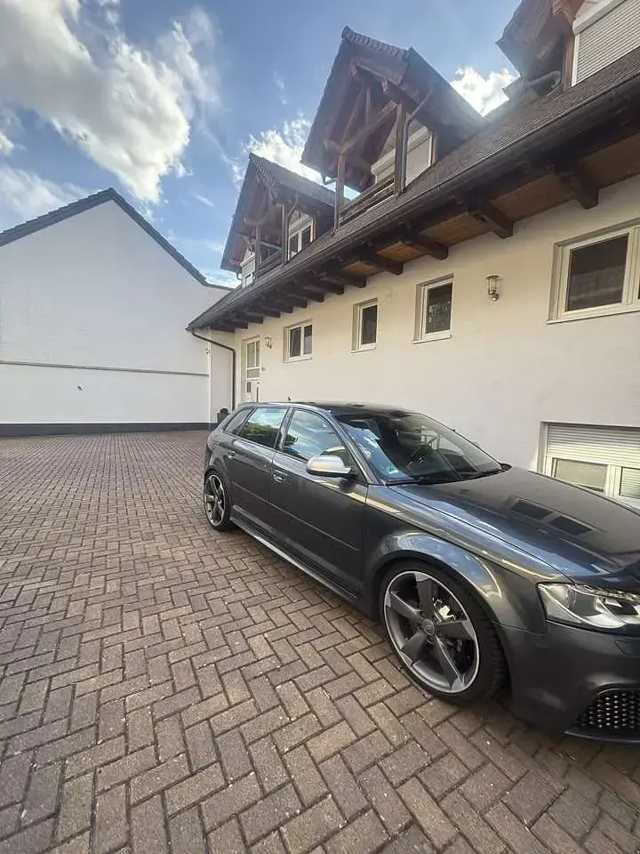 Gebraucht Audi RS3 340 PS (250 kW) 2011 Grau Limousine
