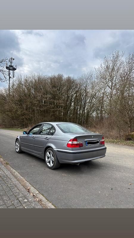 Gebraucht BMW 318 143 PS (105 kW) 2004 Silber Limousine