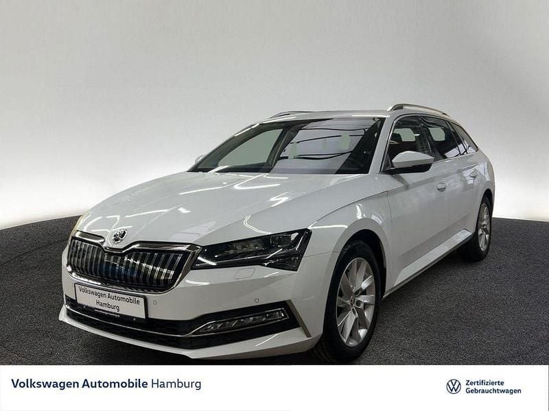 Gebraucht Skoda Superb Style 218 PS (160 kW) 2022 2y moonweiss metallic Kombi