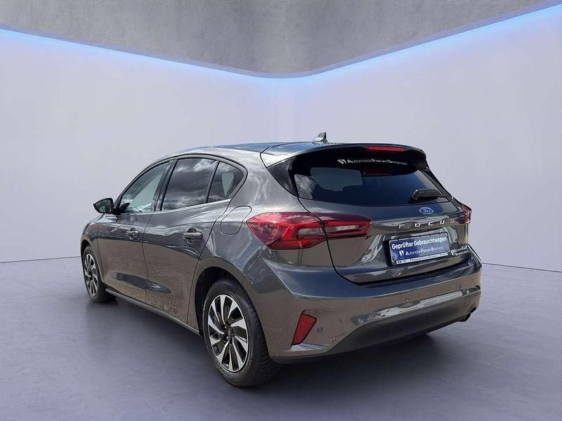 Gebraucht Ford Focus Titanium 125 PS (91 kW) 2024 Magneticgrau metallic Limousine