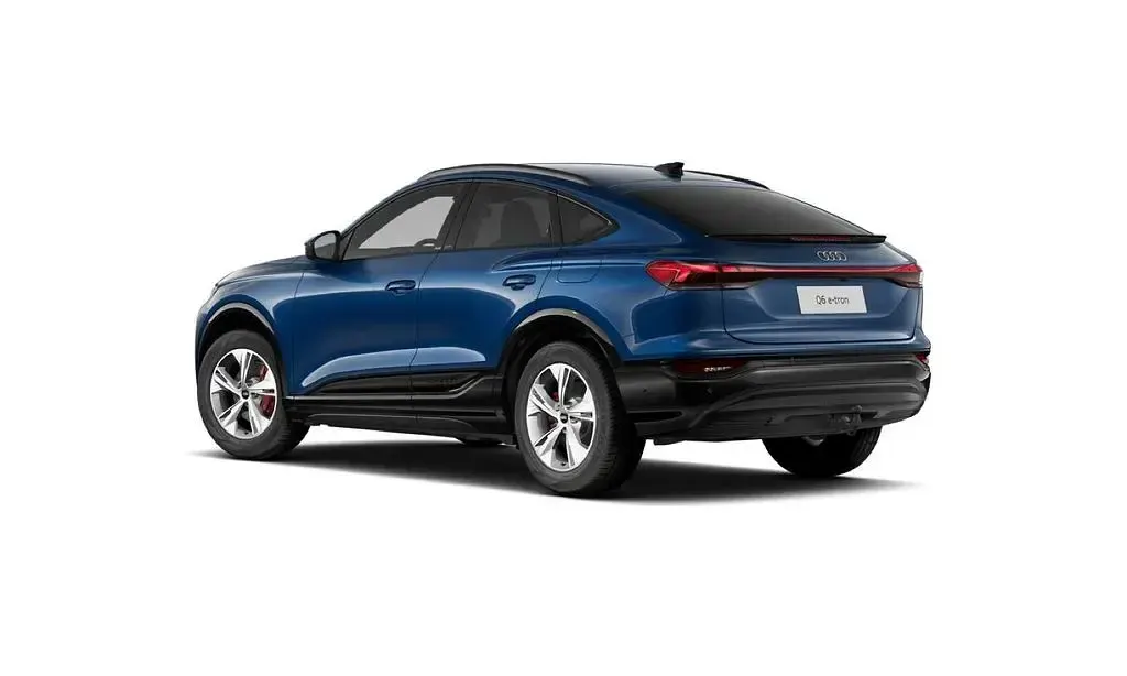 Second-hand Audi Q6 Sportback e-tron Sport 185 kW (252 CP) 2025 Albastru SUV