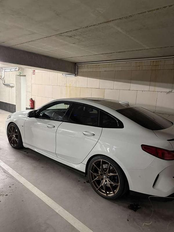 Gebraucht BMW M235 306 PS (225 kW) 2024 Weiß Coupé