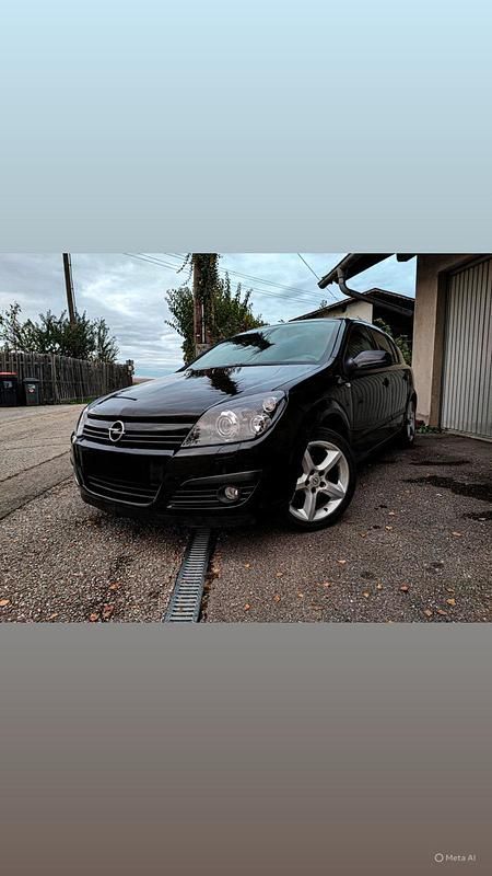 Schwarz Gebraucht 2004 Opel Astra Kleinwagen | 1.000 € (Guter Preis) - Bild 1/1