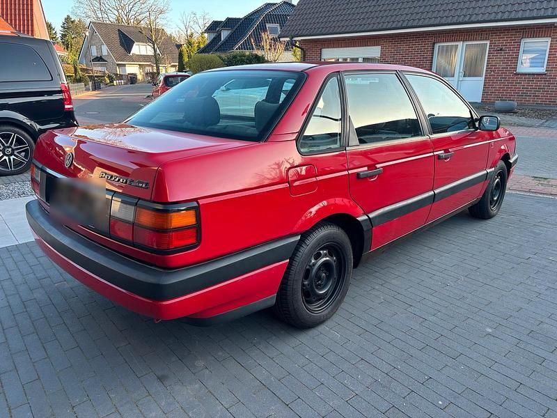 Gebraucht VW Passat 90 PS (66 kW) 1991 Rot Limousine