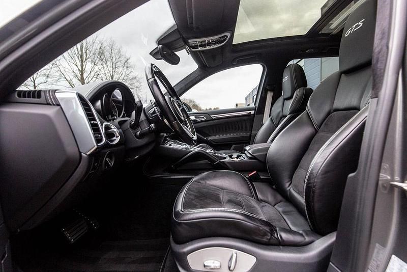 Gebraucht Porsche Cayenne 441 PS (324 kW) 2015 Grau SUV