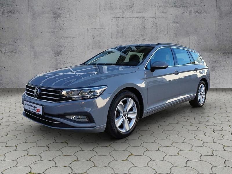 Gebraucht VW Passat Business 200 PS (147 kW) 2022 Mondsteingrau Kombi