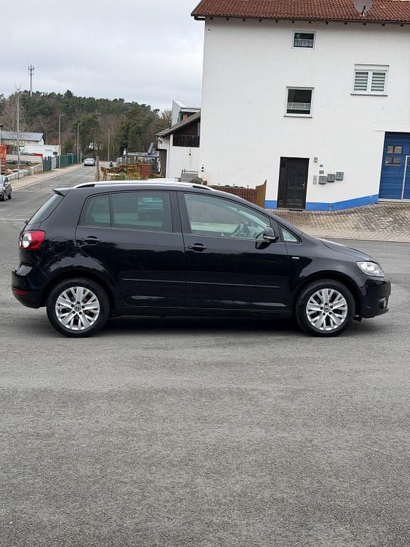 Gebraucht VW Golf VII Move 105 PS (77 kW) 2013 Schwarz Limousine