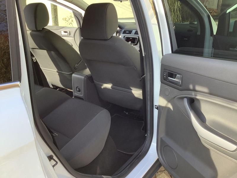 Gebraucht Ford Kuga Champions Edition 140 PS (102 kW) 2012 Weiß SUV