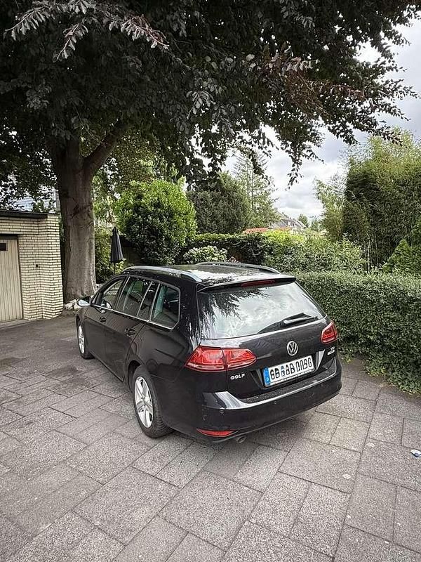 Gebraucht 2015 VW Golf VII Comfortline Kombi | 6.500 € (Guter Preis) - Bild 1/4