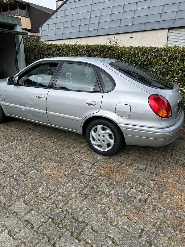 Gebraucht Toyota Corolla Terra 110 PS (80 kW) 2000 Silber Limousine