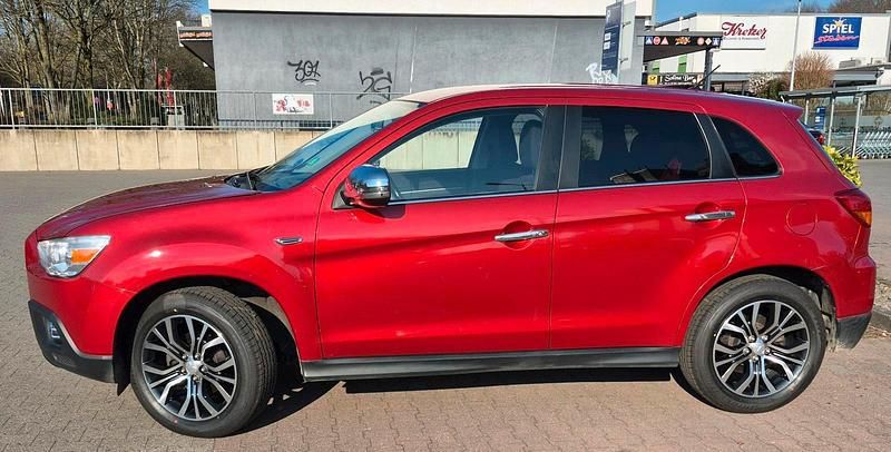 Gebraucht Mitsubishi ASX 150 PS (110 kW) 2011 Rot SUV