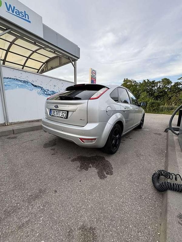 Gebraucht Ford Focus Style 109 PS (80 kW) 2010 Limousine