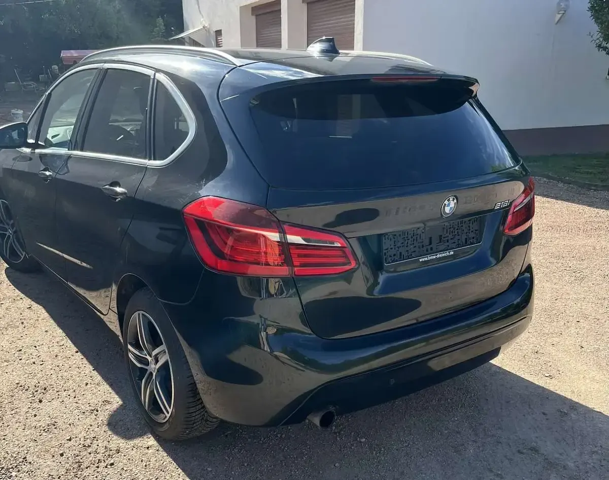 Gebraucht BMW 218 Active Tourer Sport Line 136 PS (100 kW) 2014 Schwarz Van / Kleinbus