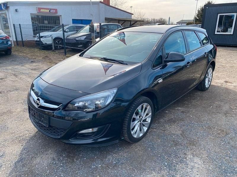 Gebraucht Opel Astra Selection 101 PS (74 kW) 2016 Schwarz Limousine