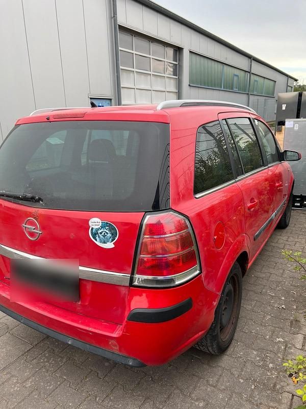 Gebraucht Opel Zafira 105 PS (77 kW) 2006 Rot Van / Kleinbus