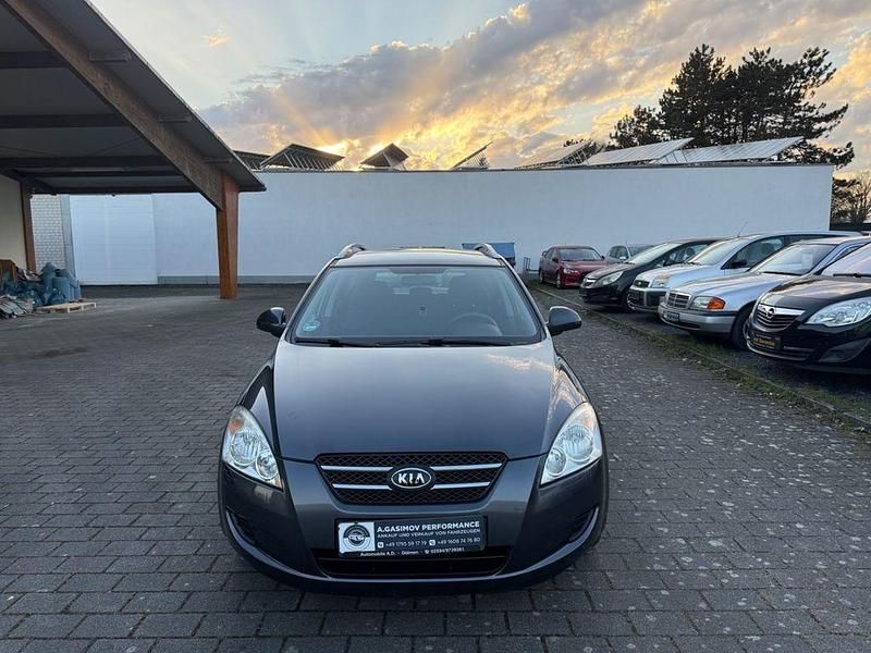 Gebraucht Kia Ceed Sportswagon 90 PS (66 kW) 2008 Grau Kombi