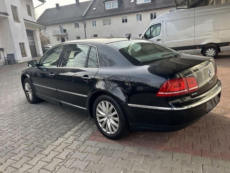 Gebraucht VW Phaeton 239 PS (175 kW) 2011 Grau Limousine