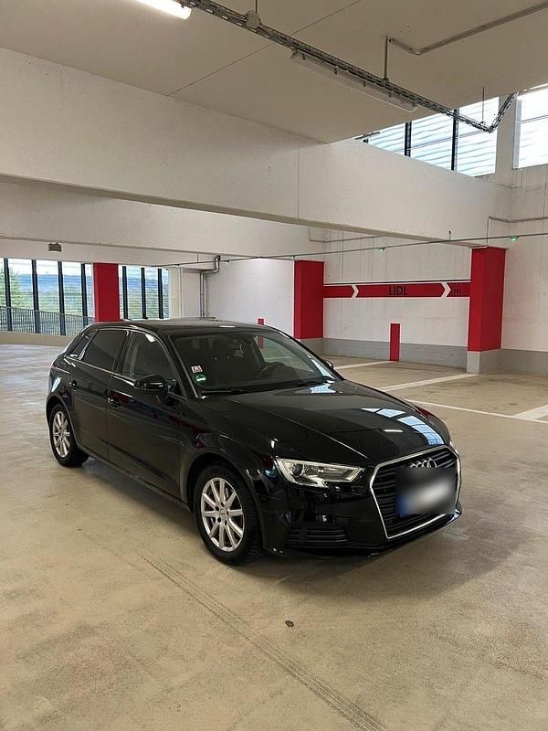 Schwarz Gebraucht 2018 Audi A3 Limousine | 14.900 € (Superpreis) - Bild 1/4