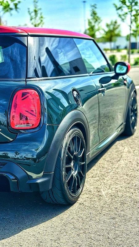 Gebraucht Mini John Cooper Works 231 PS (169 kW) 2022 Grün Kleinwagen