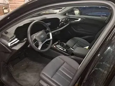 Second-hand Audi A5 Basis 204 CP (150 kW) 2025 Negru Berlinǎ