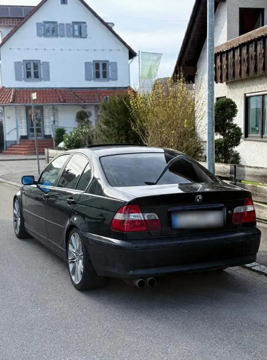 Gebraucht BMW 320 170 PS (125 kW) 2003 Schwarz Limousine