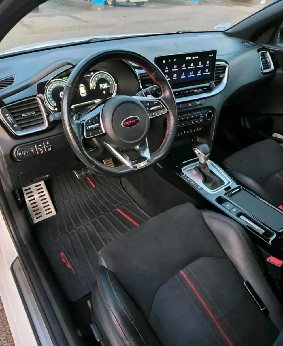 Gebraucht Kia ProCeed GT GT 204 PS (150 kW) 2021 Weiß Kleinwagen