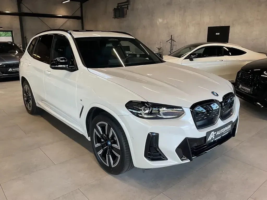 Gebraucht BMW iX3 Impressive 210 kW (286 PS) 2024 Mineralweiss SUV