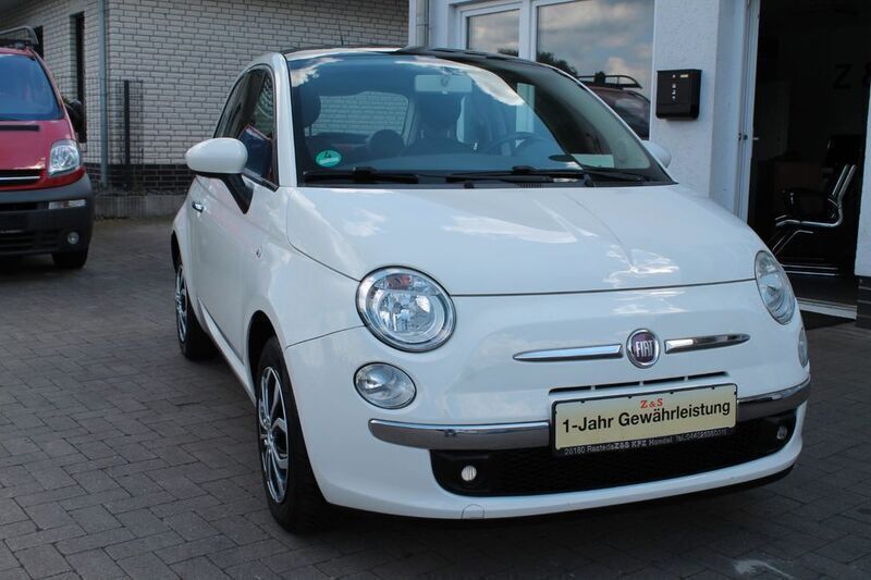 Weiß Gebraucht 2012 Fiat 500L Lounge Van / Kleinbus | 5.988 € (Fairer Preis) - Bild 1/4
