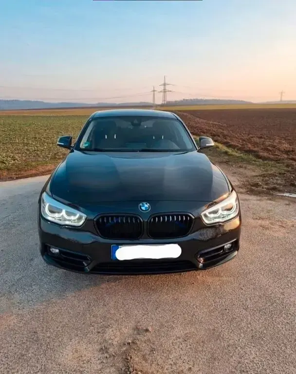 Gebraucht BMW 120 Sport Line 184 PS (135 kW) 2017 Schwarz Kleinwagen