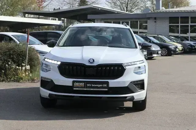 Gebraucht Skoda Kamiq Selection 116 PS (85 kW) 2025 Moonweiss metallic SUV