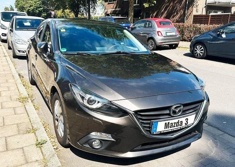 Braun Gebraucht 2013 Mazda 3 Sports-Line Limousine | 9.900 € (Fairer Preis) - Bild 1/4