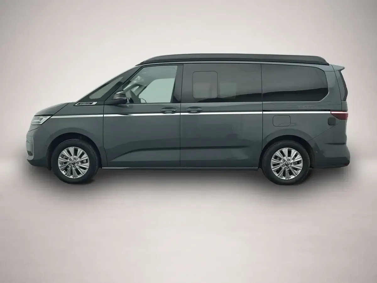 Neu VW California Beach 150 PS (110 kW) 2026 Grau Van