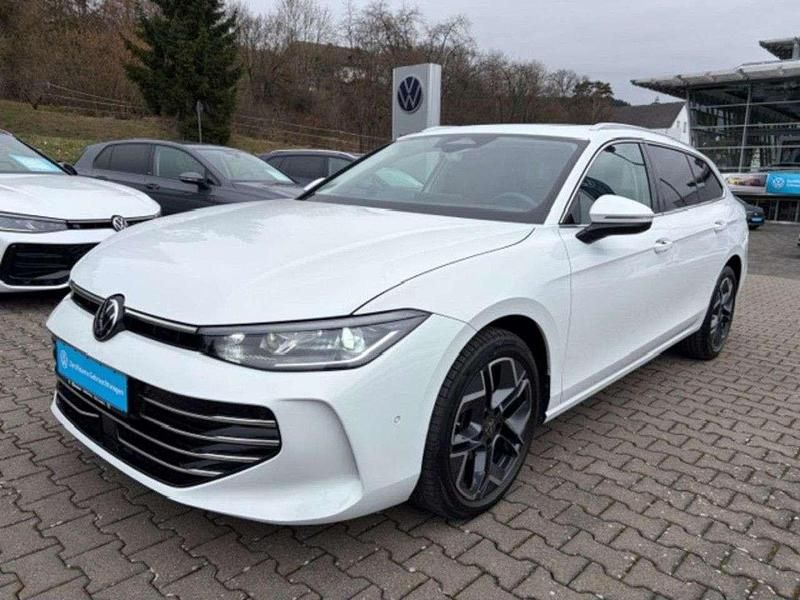Gebraucht VW Passat Elegance 150 PS (110 kW) 2024 Weiß Limousine