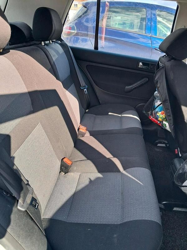 Gebraucht VW Golf IV 75 PS (55 kW) 2002 Silber Kleinwagen