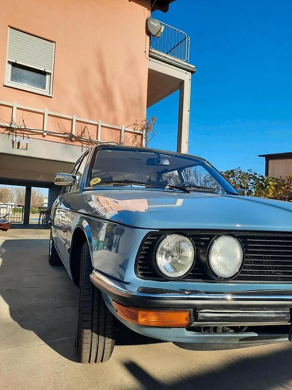 Gebraucht BMW 518 90 PS (66 kW) 1978 Blau Limousine