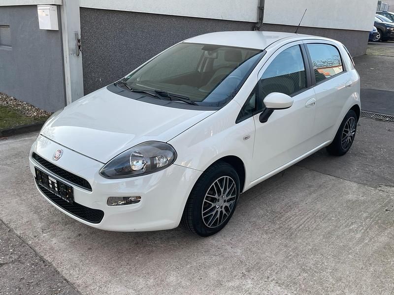 Gebraucht Fiat Punto 69 PS (50 kW) 2013 Weiß Kleinwagen