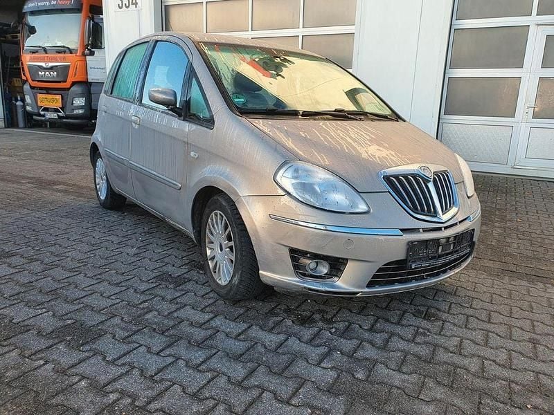 Gebraucht Lancia Musa 95 PS (69 kW) 2008 Van / Kleinbus