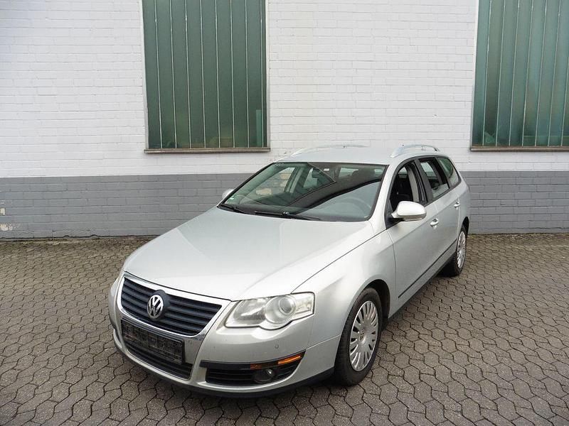Silber Gebraucht 2008 VW Passat Trendline Kombi | 1.498 € (Guter Preis) - Bild 1/4